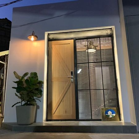 阡陌-浴缸在客廳民宿 Tainan Exterior foto