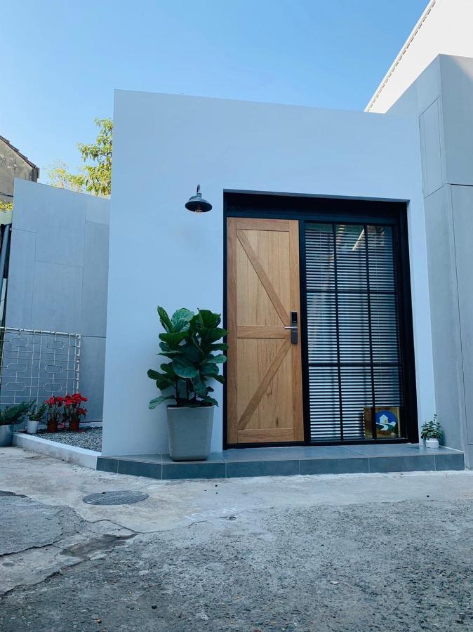阡陌-浴缸在客廳民宿 Tainan Exterior foto